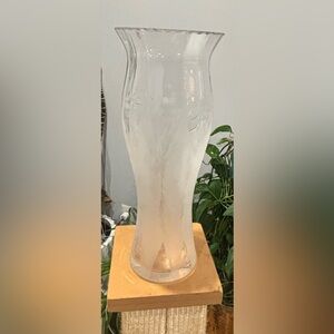 Dorflinger Vase, American, PA , 1905-1915 from Metripolitan Musuem of Art